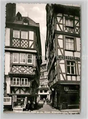 AK / Ansichtskarte Bernkastel Kues Mittelalterliches Gaesschen Fachwerkhaeuser Kat. Bernkastel Kues