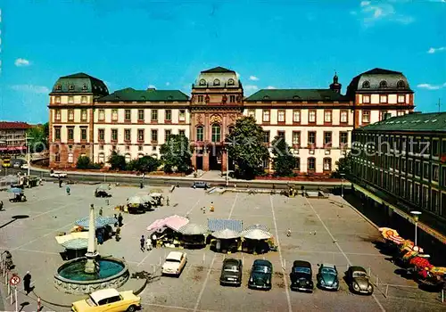 AK / Ansichtskarte Darmstadt Schloss und Marktplatz Kat. Darmstadt