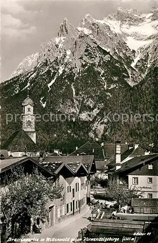 AK / Ansichtskarte Mittenwald Bayern Teilansicht Kirche Karwendelgebirge Kat. Mittenwald