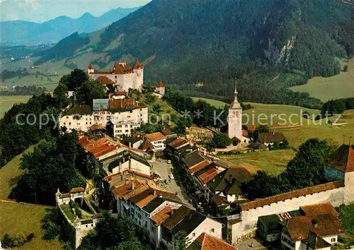 AK / Ansichtskarte Gruyeres FR Altstadt Kirche Kat. Gruyeres