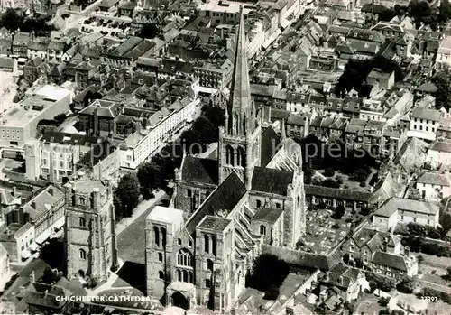 AK / Ansichtskarte Chichester West Sussex Fliegeraufnahme Kathedrale
