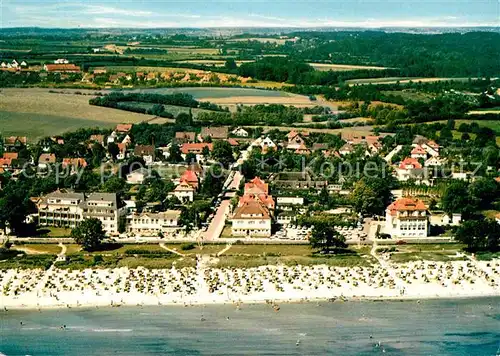 AK / Ansichtskarte Scharbeutz Ostseebad Strand Luftaufnahme Kat. Scharbeutz