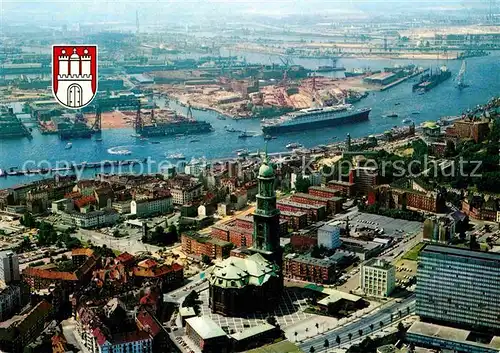 AK / Ansichtskarte Hamburg Michaeliskirche Der Michel Wahrzeichen Hafen Fliegeraufnahme Kat. Hamburg