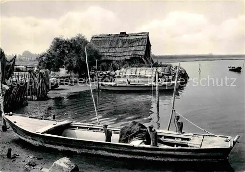 AK / Ansichtskarte Fischerei Fischerhuette Fischerboote Lignano Sabbiadoro  Kat. Handwerk