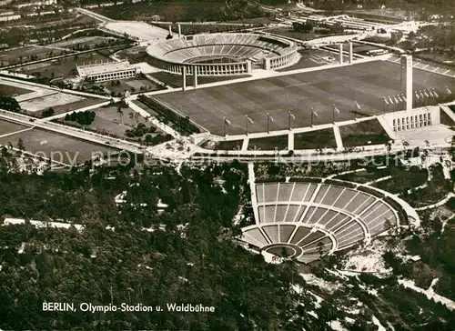 AK / Ansichtskarte Stadion Berlin Olympia Stadion Waldbuehne Fliegeraufnahme Kat. Sport