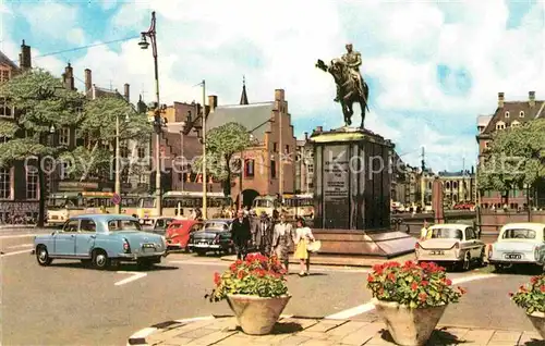 AK / Ansichtskarte Den Haag Buitenhof met Standbeeld Willem II Denkmal Reiterstandbild Kat. s Gravenhage