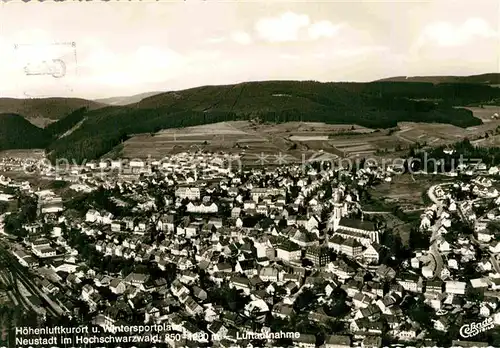 AK / Ansichtskarte Titisee Neustadt Fliegeraufnahme Kat. Titisee Neustadt