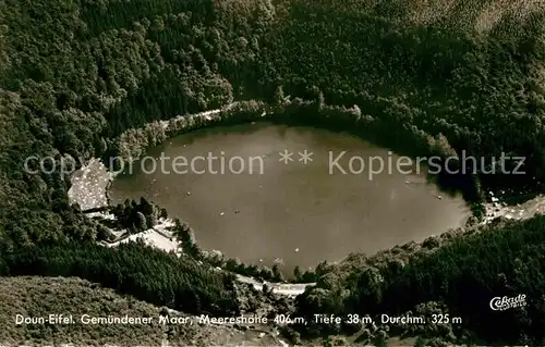 AK / Ansichtskarte Daun Eifel Gemuendener Maar Fliegeraufnahme Kat. Daun