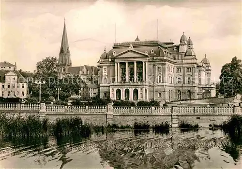 AK / Ansichtskarte Schwerin Mecklenburg Staatstheater und Dom Kat. Schwerin