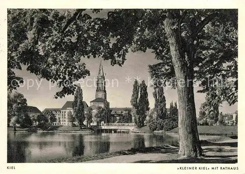 AK / Ansichtskarte Kiel Kleiner Kiel Uferpromenade mit Rathaus Kat. Kiel