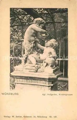 AK / Ansichtskarte Wuerzburg Koenigicher Hofgarten Kindergruppe Kat. Wuerzburg