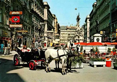 AK / Ansichtskarte Pferdekutschen Fiaker Wien Fussgaengerzone Graben Pestsaeule   Kat. Tiere