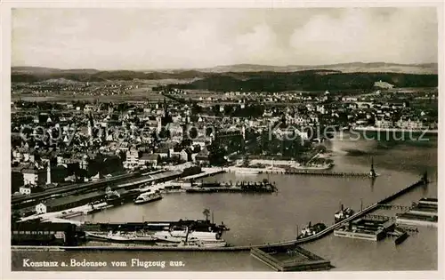 AK / Ansichtskarte Konstanz Bodensee Fliegeraufnahme Hafen Kat. Konstanz