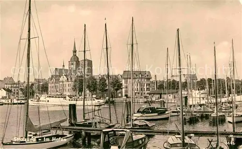 AK / Ansichtskarte Stralsund Mecklenburg Vorpommern Hafen Kat. Stralsund