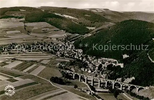 AK / Ansichtskarte Willingen Sauerland Heilklimatischer Kurort Wintersportplatz Viadukt Fliegeraufnahme Kat. Willingen (Upland)