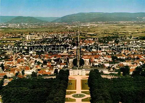 AK / Ansichtskarte Schwetzingen Stadtbild mit Schlosspark Schloss Kat. Schwetzingen