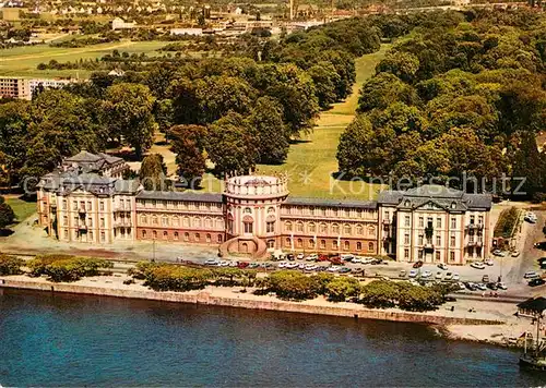 AK / Ansichtskarte Biebrich Wiesbaden Fliegeraufnahme Schloss Schlosspark 