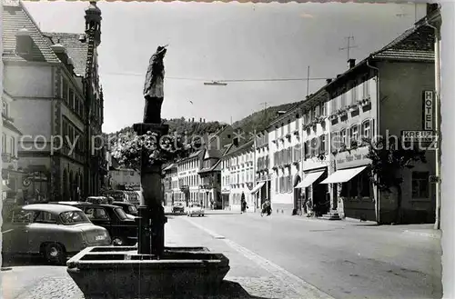 AK / Ansichtskarte Wolfach Hauptstrasse Brunnen Hotel Kreuz Kat. Wolfach Schwarzwald