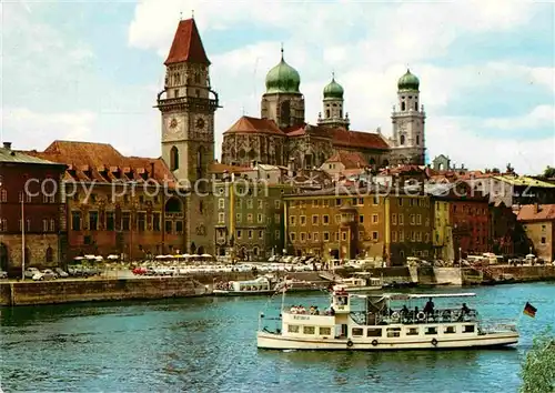 AK / Ansichtskarte Passau Partie an der Donau mit Dom Ausflugsdampfer Kat. Passau