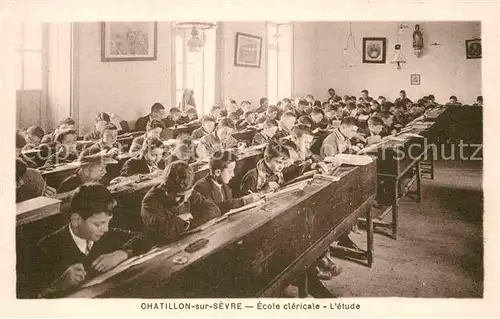 AK / Ansichtskarte Chatillon sur Sevre Ecole clericale  Kat. Mauleon