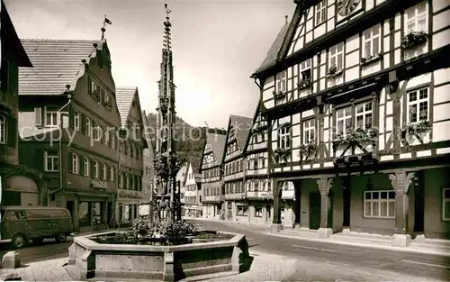 AK / Ansichtskarte Urach Bad Rathaus Marktbrunnen Kat. Bad Urach