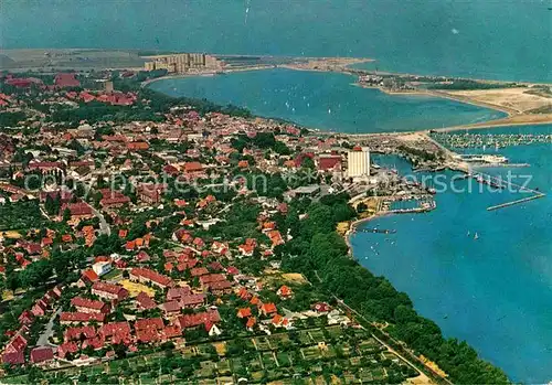 AK / Ansichtskarte Heiligenhafen Ostseebad Fliegeraufnahme Kat. Heiligenhafen