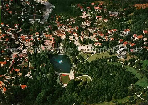 AK / Ansichtskarte Braunlage Kurviertel und Kunsteisstadion Fliegeraufnahme Kat. Braunlage Harz