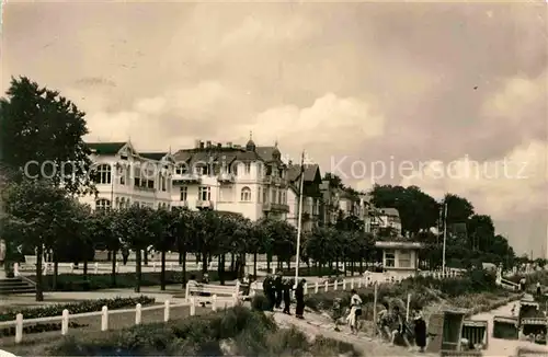 AK / Ansichtskarte Bansin Ostseebad Promenade am Strand Kat. Heringsdorf