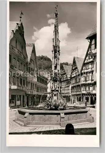 AK / Ansichtskarte Bad Urach Marktbrunnen  Kat. Bad Urach