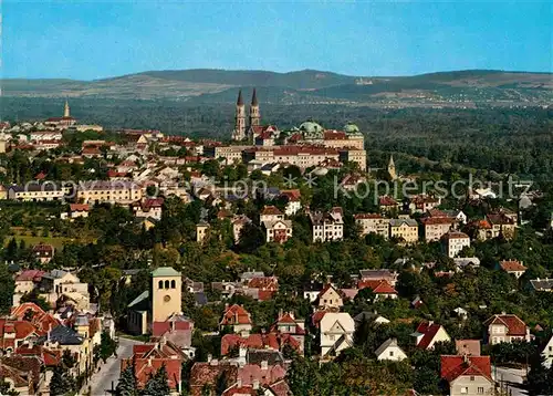 AK / Ansichtskarte Klosterneuburg Fliegeraufnahme Burg Kreuzenstein  Kat. Klosterneuburg