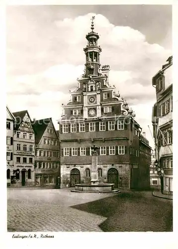 AK / Ansichtskarte Esslingen Neckar Rathaus Brunnen Kat. Esslingen am Neckar