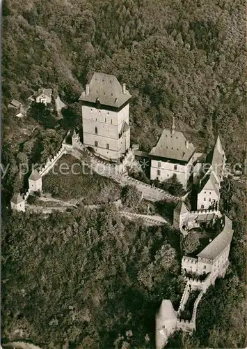 AK / Ansichtskarte Karlstejn Hrad Burg Fliegeraufnahme