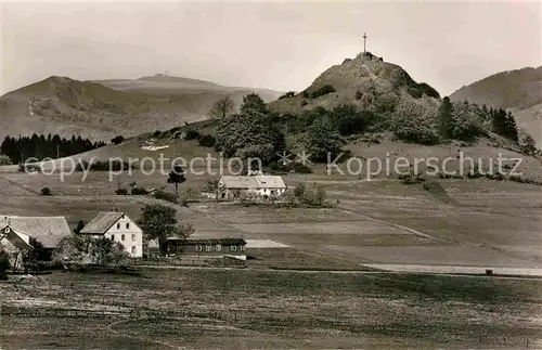 AK / Ansichtskarte Gersfeld Rhoen Blick zum Wachtkueppel Berg Kat. Gersfeld (Rhoen)