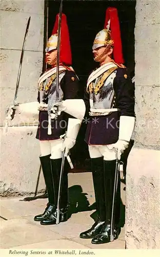 AK / Ansichtskarte Leibgarde Wache Relieving Sentries Whitehall London  Kat. Polizei