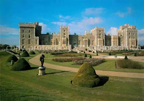 AK / Ansichtskarte Windsor Castle East Terrace Kat. City of London