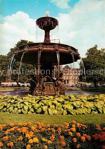 AK / Ansichtskarte Stuttgart Brunnen auf dem Schlossplatz Kat. Stuttgart