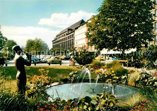 AK / Ansichtskarte Kiel Holstenplatz mit Floetenspieler Brunnen Kat. Kiel