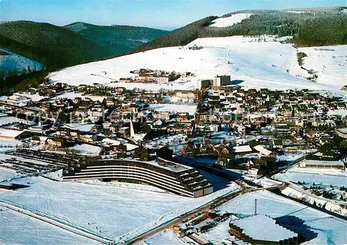 AK / Ansichtskarte Willingen Sauerland Kneippheilbad Kurort Wintersportplatz Fliegeraufnahme Kat. Willingen (Upland)