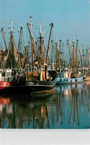 AK / Ansichtskarte Boote Fischkutter  Kat. Schiffe