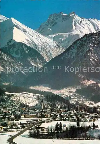 AK / Ansichtskarte Oberstdorf Panorama Wintersportplatz mit Kratzer Allgaeuer Alpen Kat. Oberstdorf