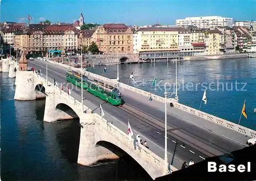 AK / Ansichtskarte Strassenbahn Basel Mittlere Rheinbruecke  Kat. Strassenbahn