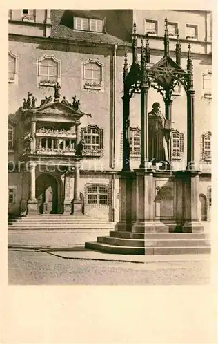 AK / Ansichtskarte Wittenberg Lutherstadt Rathaus mit Lutherdenkmal Kat. Wittenberg