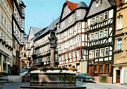 AK / Ansichtskarte Marburg Lahn Marktbrunnen Altstadt Fachwerkhaeuser Kat. Marburg