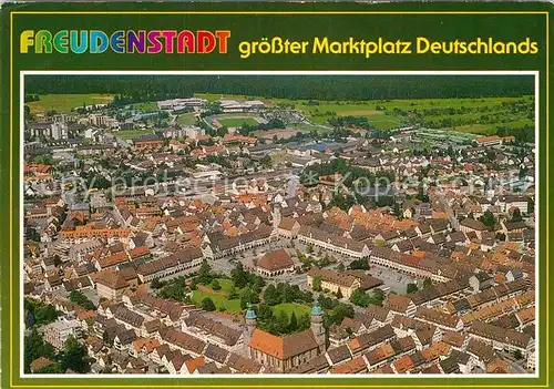 AK / Ansichtskarte Freudenstadt Marktplatz Hoehenluftkurort Wintersportplatz Schwarzwald Fliegeraufnahme Kat. Freudenstadt