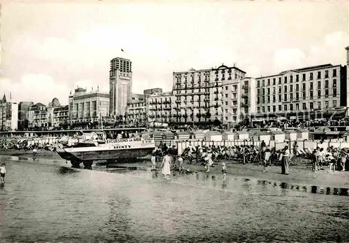 AK / Ansichtskarte Blankenberge Digue et Bateau amphibie Kat. 