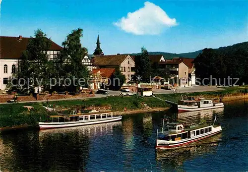 AK / Ansichtskarte Bodenwerder Weserpartie mit Anleger der Weissen Flotte Kat. Bodenwerder