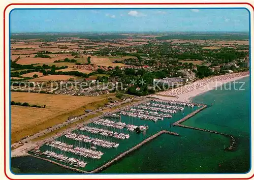 AK / Ansichtskarte Groemitz Ostseebad Fliegeraufnahme Strand Kat. Groemitz