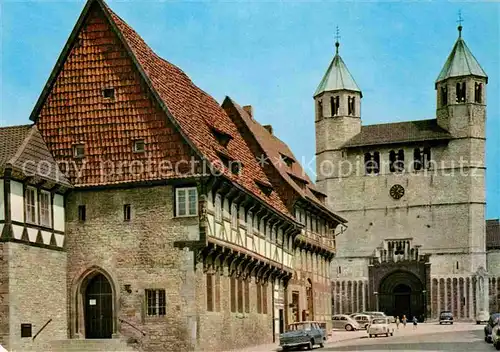 AK / Ansichtskarte Bad Gandersheim Marktplatz mit Stiftskirche Kat. Bad Gandersheim