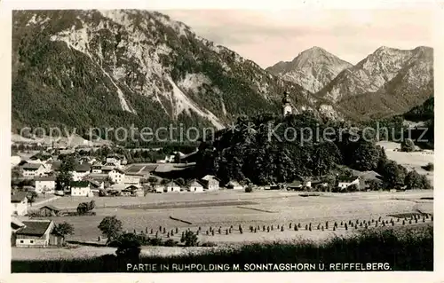 AK / Ansichtskarte Ruhpolding Panorama gegen Sonntagshorn und Reiffelberg Chiemgauer Alpen Kat. Ruhpolding