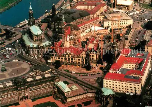 AK / Ansichtskarte Dresden Kath Hofkirche Schloss Taschenbergpalais Stallhof Fliegeraufnahme Kat. Dresden Elbe